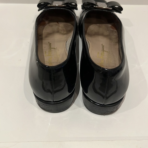 Salvatore Ferragamo Patent Leather Flats with Bow, Silver - Picture 4 of 13